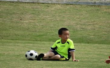小学足球脚内侧传球教案7篇