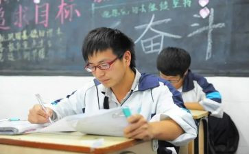 初中生活类的作文参考8篇