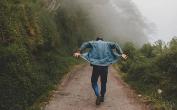 路靠自己走作文推荐5篇