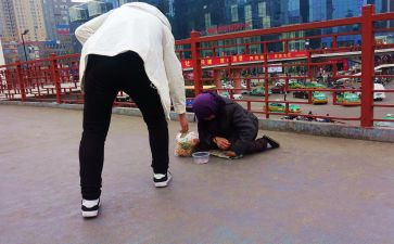 女乞丐读后感7篇