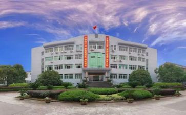 职校学期总结8篇